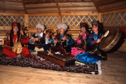 Mongolei, Volksmusikanten- Hier klicken zum Vergrößern